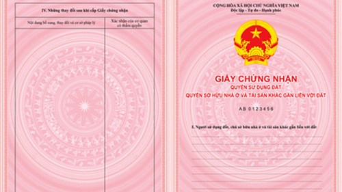 Cơ[-]quan[-]công[-]an[-]vẫn[-]đang[-]điều[-]tra[-]vụ[-]mất[-]3.000[-]phôi[-]sổ[-]đỏ.[-]Ảnh[-]minh[-]họa:[-]Võ[-]Hải.